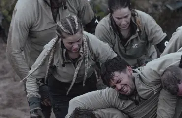 Tuotanto vastaa: Voivatko julkkikset pestä vaatteitaan Erikoisjoukoissa?