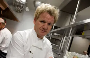 Gordon Ramsayn kuvankaunis tytär vietti polttareitaan – mukana myös Victoria Beckham