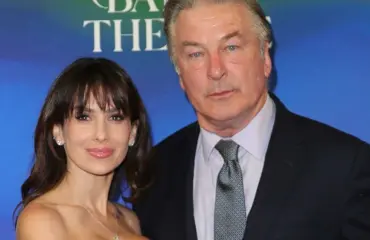 Alec Baldwinin nuori vaimo avautuu avioliitostaan: "Meidän on hyvä käydä terapiassa"