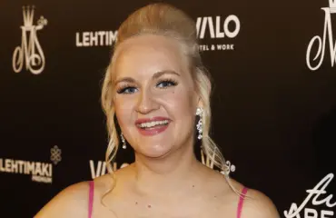 Auri Kanasen touhut puhuttavat – Paula Vesalalta tyhjentävä kommentti