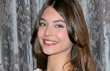 Kauniit ja rohkeat -juonipaljastukset: Electra viettää kiihkeää lemmenyötä