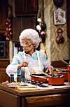 Estelle Getty vetäytyi julkisuudesta 2000-luvulla. Hän piti yhteyttä Tyttökullat-kollegoihinsa.