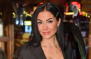 Riina-Maija Palanderilta yllättävä kannanotto baarikohuun