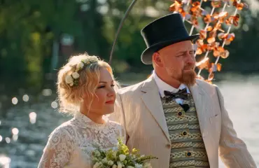 Tältä Lauri ja Sari-Anna Huttusen häät näyttivät - katso video!