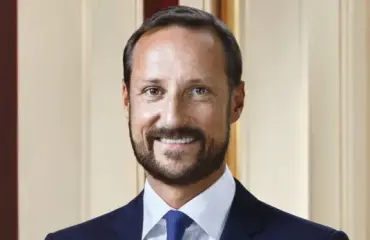Kruununprinssi Haakon riehaantui – villi video!