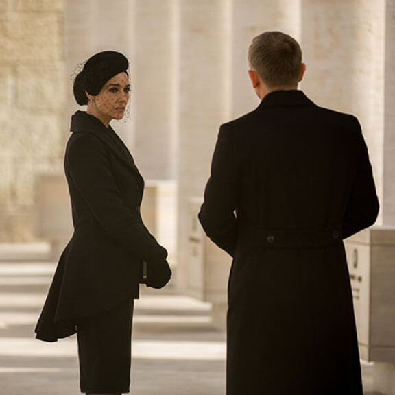 Monica Bellucci oli 007 Spectressä 50-vuotias, mikä tekee hänestä vanhimman Bond-tytön. Sisäkuva