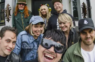 Vain elämää loppuu - kaksi artistia puuttuu