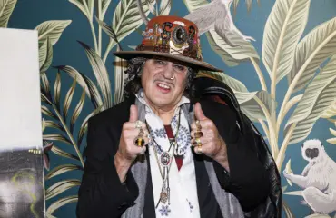 Andy McCoy aiheutti närää helsinkiläisellä ökyalueella – kuva!