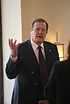Roger Moore vieraili Suomessa kolmannen ja viimeisen kerran vuonna 2009 elämäkertansa julkaisutilaisuudessa.