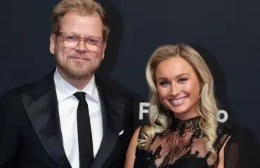 Näin Antti Luusuaniemellä ja Anne Ramsaylla menee – paljonpuhuvat kuvat