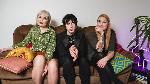 Yle: Onlyfans-tähdet Iida Ketola ja Iris Flinkkilä kertovat oudoista pyynnöistä - 'Yks maksoi viisikymppiä...' miki liukkonen, iris frinkkilä, iida ketola