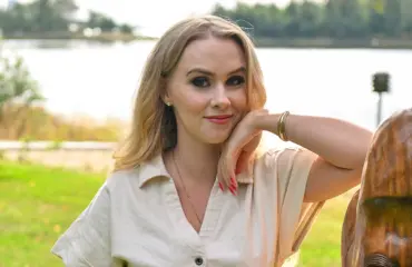 Helmi Loukasmäen asu käänsi katseita kauppareissulla – kuva