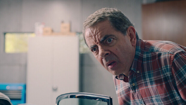 Inhoatko korvan juurellä pörrääviä mehiläisiä? Jos vastaus on kyllä, niin tämä Netflixin uutuussarja on sinulle – pääosissa Rowan Atkinson Man Vs Bee jakso 7