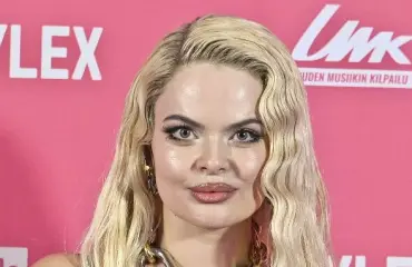 Erika Vikman joutui perumaan keikkojaan