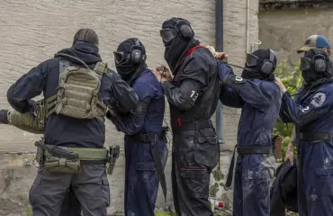 Mikko Kekäläinen: Emämoka Erikoisjoukoissa