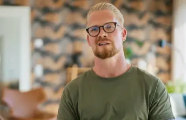 Juho, 40, etsii nuorempaa naista tv:ssä – kiusallinen tilanne treffeillä