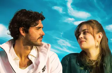 Mikä komistus! Italialainen supertähti hurmaa suomalaissarjassa