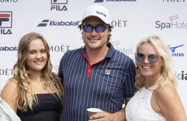 Sirpa ja Veera Selänteen erikoinen käytös ökyhotellissa hämmensi