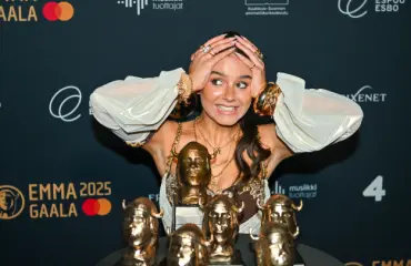 Laulaja Mirella: Ilouutinen!