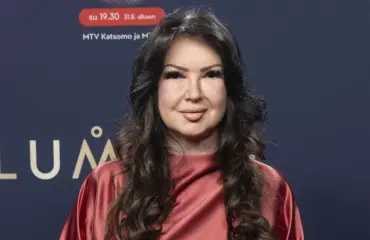 Elina Kanervan juhlapuvusta paljastui melkoinen yksityiskohta