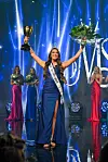 Miss Suomi Sarah Dzafce kuvattuna syyskuussa voiton hetkellään.