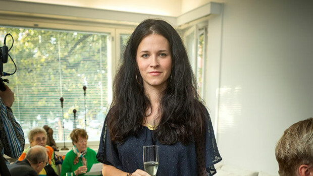 Exit-sarjan Jemina Sillanpää muokkasi ulkonäköään roolia varten: blondaus, suihkurusketus ja tiukka treeni Jemina Sillanpää