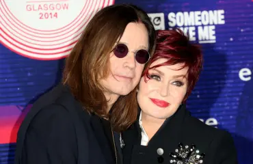 Sharon Osbournelta koskettava ulostulo Ozzyn viimeisistä hetkistä