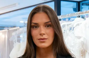 Ex-Miss Suomi Sarah Dzafcen ökymatkasta kohu – kuka maksoi lipun?