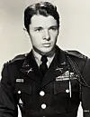 Audie liittyi armeijaan vuonna 1942. Hänet kotiutettiin kolme vuotta myöhemmin.
