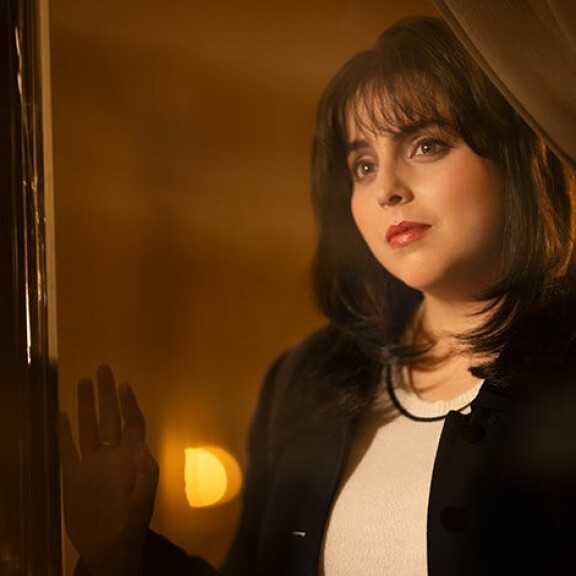 Beanie Feldstein näyttelee Monica Lewinskyä sarjassa American Crime Story. Beanie Feldstein näyttelee Monica Lewinskyä sarjassa American Crime Story.