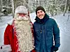Joulupukki ja Simon Reeve rinnakkain.