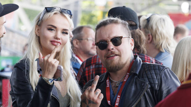 Iida Vainion ja Archie Cruzin perheen joulu: Tytär täyttää vuoden | Seiska