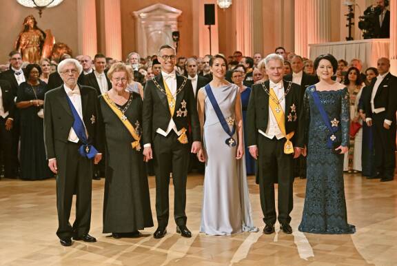 Presidenttien yhteiskuvassa joulukuussa nähtiin kolmen presidenttiparin kohtaaminen.