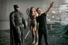Ben Affleck, Gal Gadot ja Zack Snyder Justice Leaguen kuvauksissa
