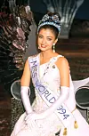 Aishwarya kruunattiin maailman kauneimmaksi naiseksi Etelä-Afrikassa vuonna 1994.