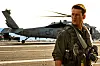 Glen Powell elokuvassa Top Gun: Maverick.