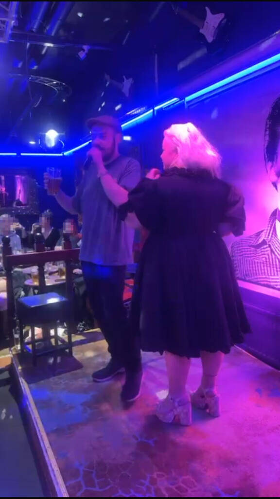 Lukijan mukaan suuri osa yleisöstä koki, että Joonas yritti varastaa Johannan show'n.