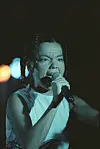 Björk lavalla Irvine Beach Musical -festivaaleilla Skotlannissa vuonna 1996.