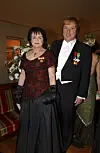 Liisa Lipsanen ja Danny Presidentinlinnassa itsenäisyyspäivän juhlavastaanotolla 2002.