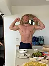 Juhana Tegelberg on macho, joka puhuu itsestään 'valioyksilönä'.