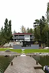 Jakson päätteeksi paljastuu, että Ville on stressannut, onko piharemontin jälkeen appiukko tyytyväinen huvilan kivetyksiin.