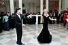 Diana ja John Travolta tanssivat vuonna 1985.
