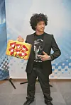 Pete ponnahti julkisuuteen vuonna 2008 Idols-lauluohjelmasta, jossa hän sijoittui kolmen parhaan joukkoon.