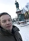 Teemu Keskisarja on historoitsija ja tehnyt monta tietokirjaa. Politiikassa hän on vielä melko tuore tapaus.