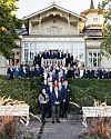 Kesäranta on Helsingin Meilahdessa sijaitseva pääministerin virka-asunto. Petteriä ennen asunnolla viihtyi Sanna Marin yhdessä perheensä kanssa. Kuva puoluevaltuustosta vuodelta 2024.