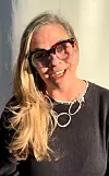 Kotirouva Kristen punasteli Teemusta kysyttäessä.