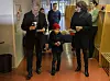 Saulin ja Jennin Aaro-poikaa ei ole usein julkisuudessa nähty. Helmikuussa 2024 presidenttipari otti Aaron mukaan mennessään äänestämään presidentinvaalien toiselle kierrokselle.