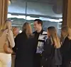 Johannes väläytteli juttutuokion lomassa myös valloittavaa hymyään.