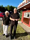 Raija ja Pekka Vartiolle oli tärkeintä päästä lauantaitansseihin. – Artistilla ei niin väliä, mutta osaahan se Jari hyvin laulaa.