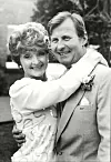 Anna puolisonsa John Boulterin kanssa.